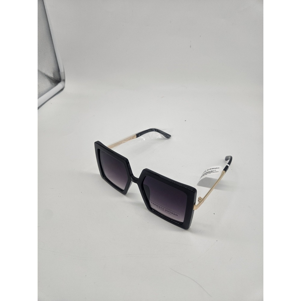 Martha Stewart Women's Square Sunglasses Black Frame Gradient Brown Lens